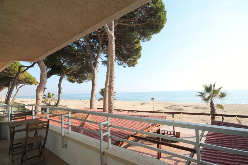 Apartamento Con Vistas Al Mar En カンブリルス エクステリア 写真