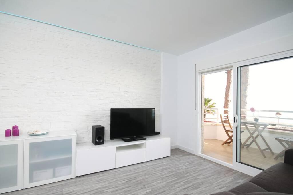 Apartamento Con Vistas Al Mar En カンブリルス エクステリア 写真