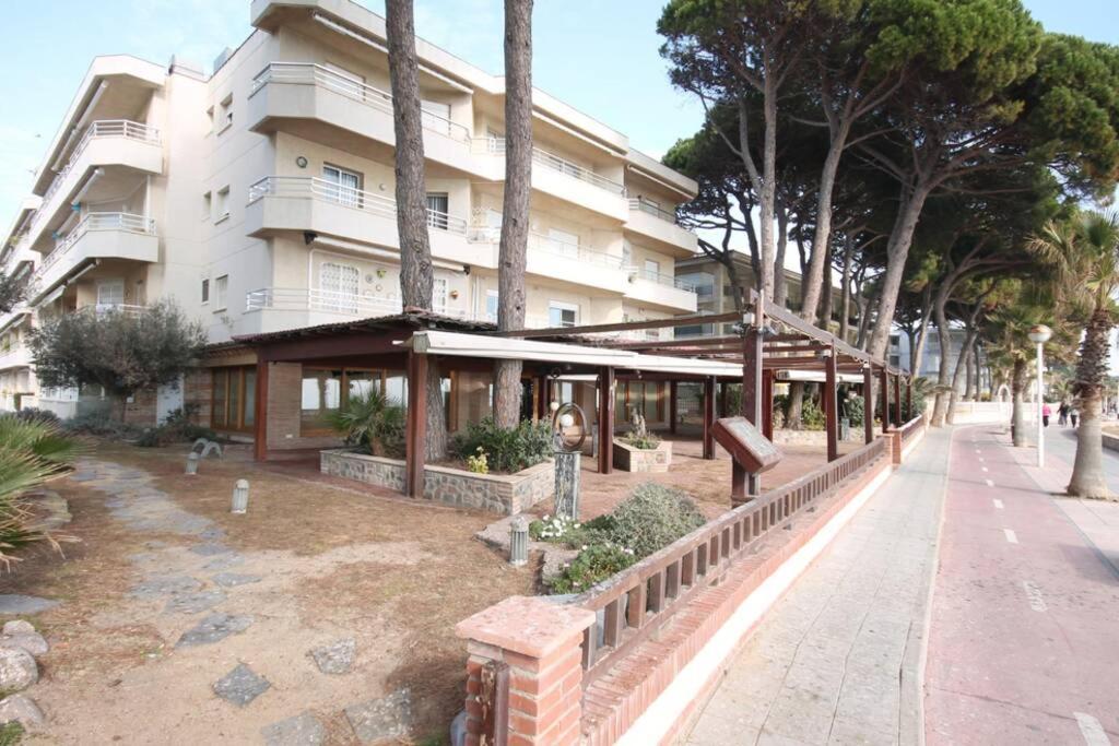 Apartamento Con Vistas Al Mar En カンブリルス エクステリア 写真