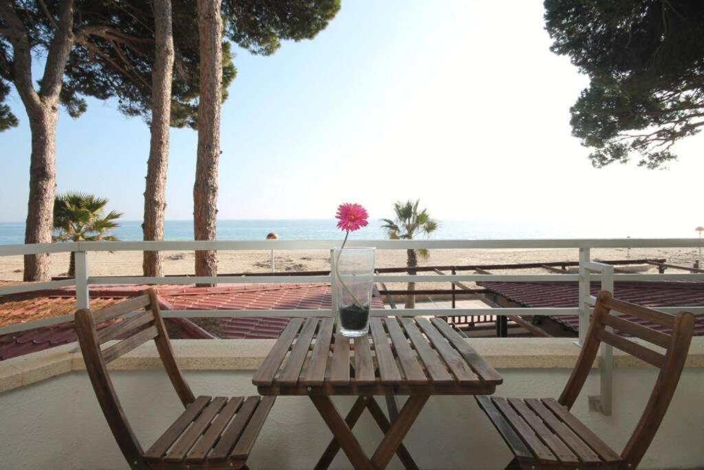 Apartamento Con Vistas Al Mar En カンブリルス エクステリア 写真