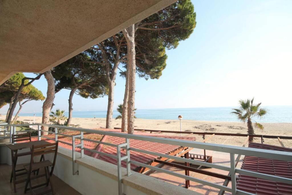 Apartamento Con Vistas Al Mar En カンブリルス エクステリア 写真