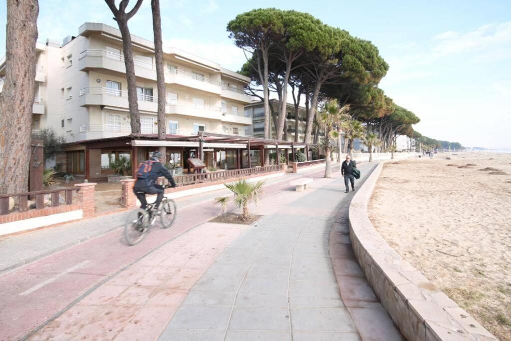 Apartamento Con Vistas Al Mar En カンブリルス エクステリア 写真